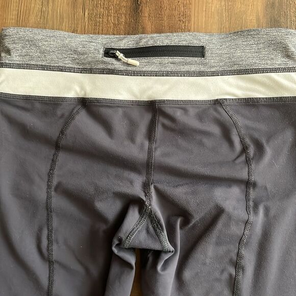 Lululemon Run: Inspire Crop II Grey White 6 - Picture 6 of 7